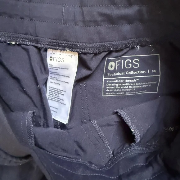 Women’s Navy Scrub Jogger Pants - Picture 2 of 3